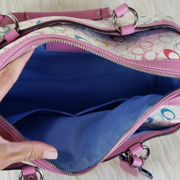 Coach Signature C Purse - Picture 6 of 13